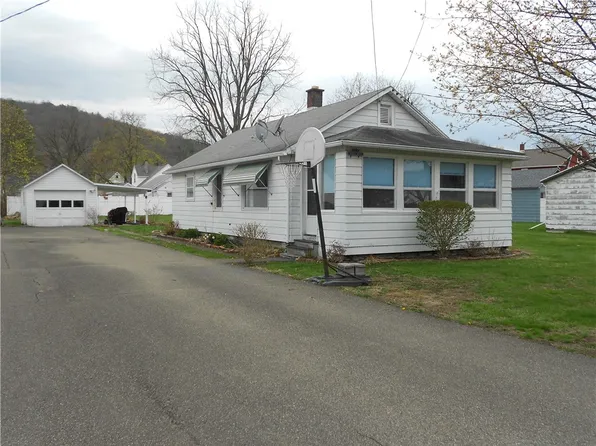 604 Spruce St, Elmira, NY 14904