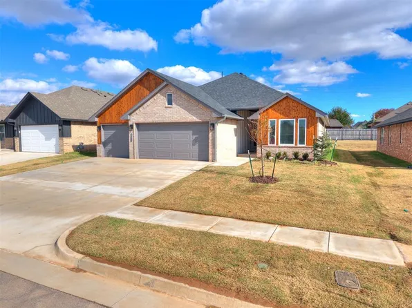 7708 Three Woods Ln, Yukon, OK 73099
