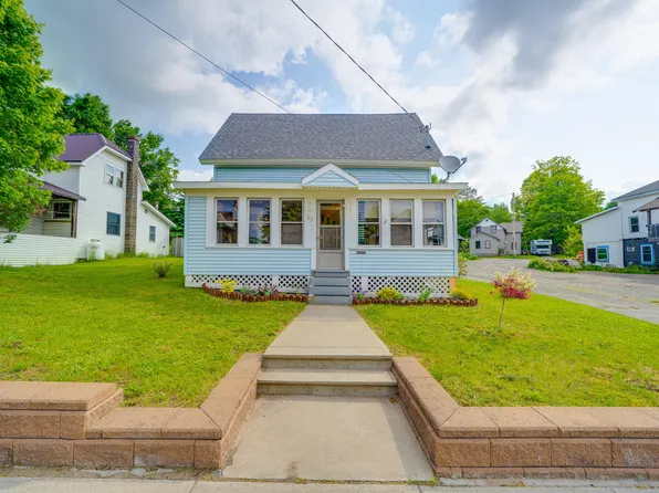 63 Wawbeek Ave, Tupper Lake, NY 12986