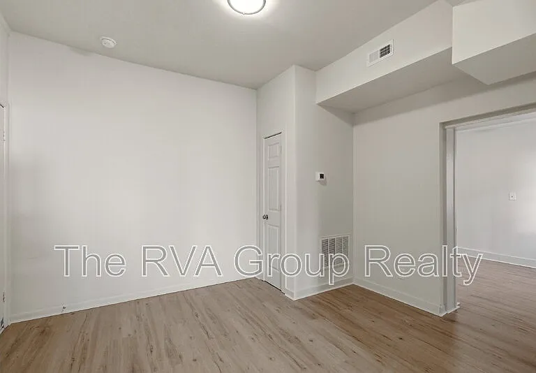 27 S Jefferson St #C — Photo 14