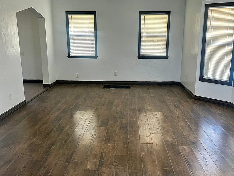 1082 Baseline St #1 — Photo 6