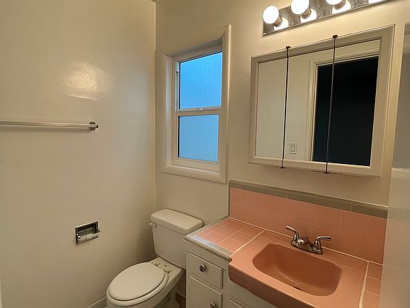 4th image of 1132 12th St APT 10
