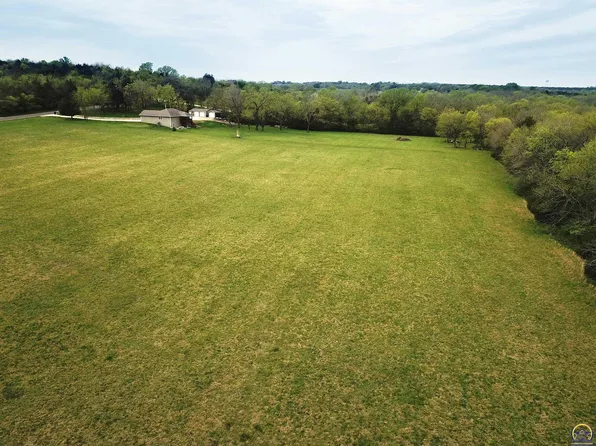 0 SW 53rd St, Topeka, KS 66610