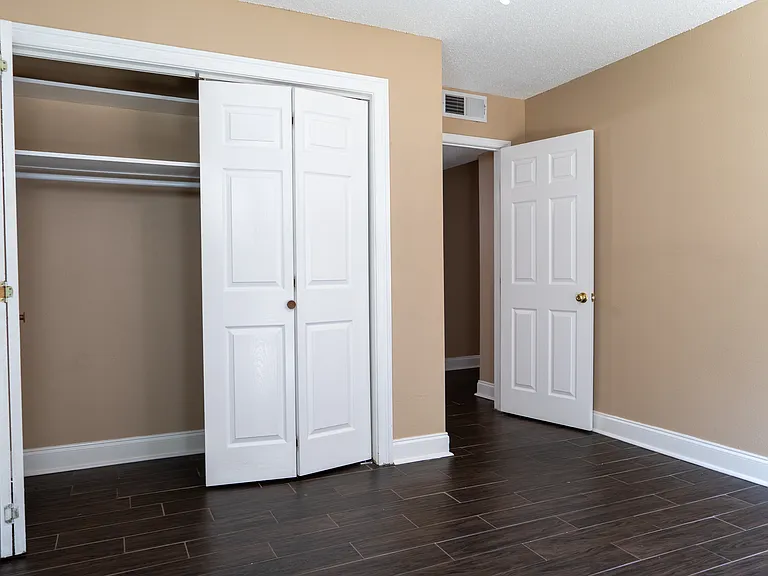 4425 Sonfield St — Photo 12