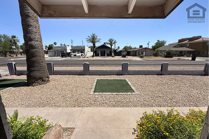 1342 E Willetta St #8 — Photo 22