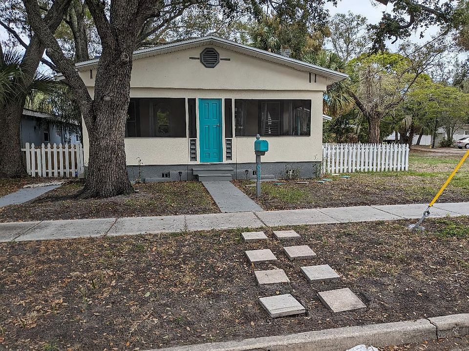 1st image of 627 23rd Ave S