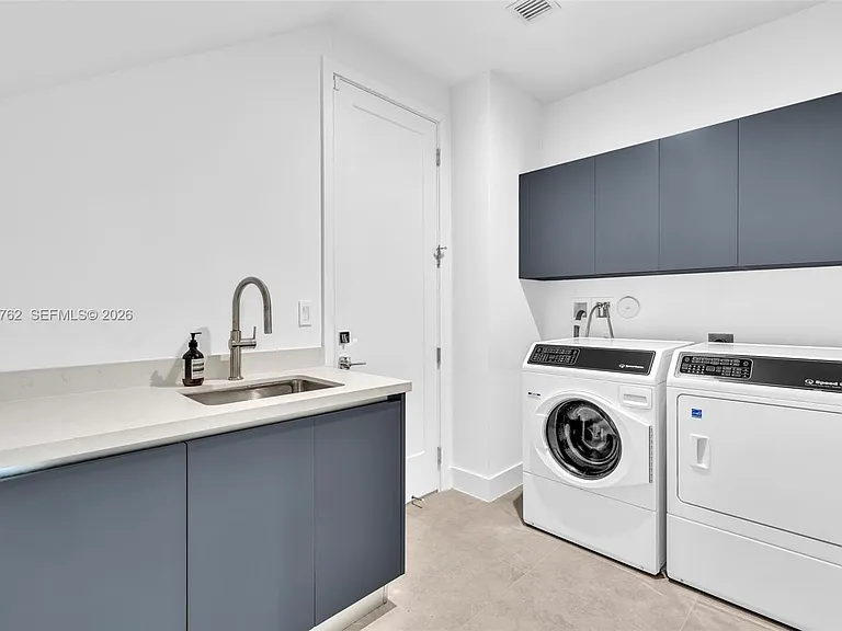 5765 SW 104th Ter — Photo 53