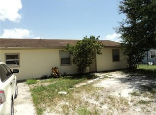 859 Edison Ave, Labelle, FL 33935