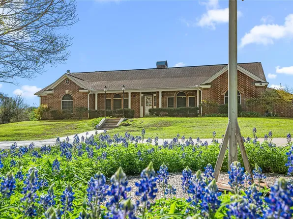 423 Jane St, East Bernard, TX 77435