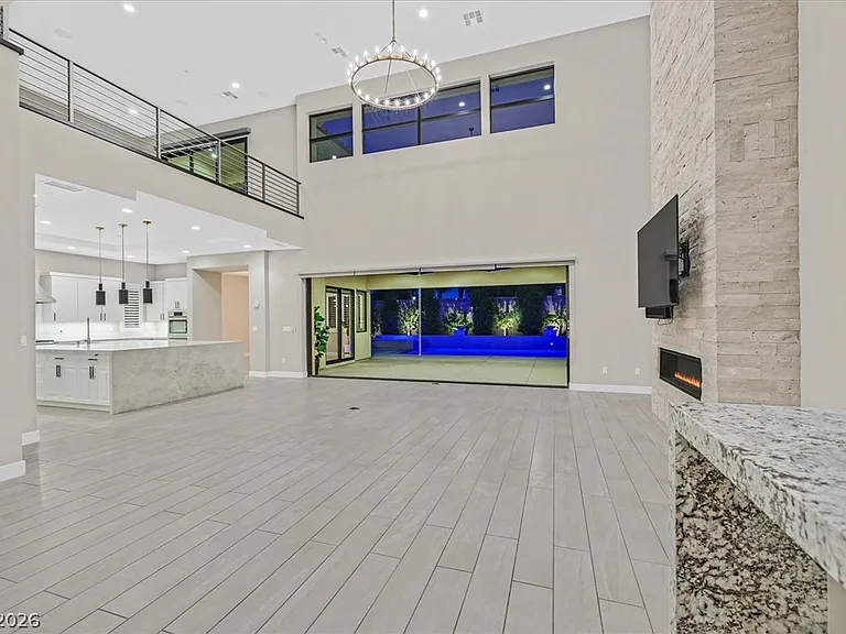 65 Garibaldi Way — Photo 7