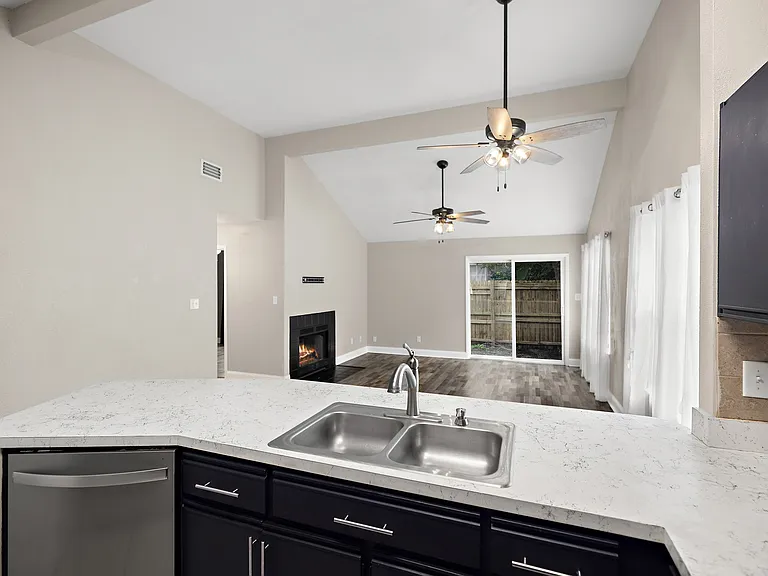3045 Yorktown Cir — Photo 21