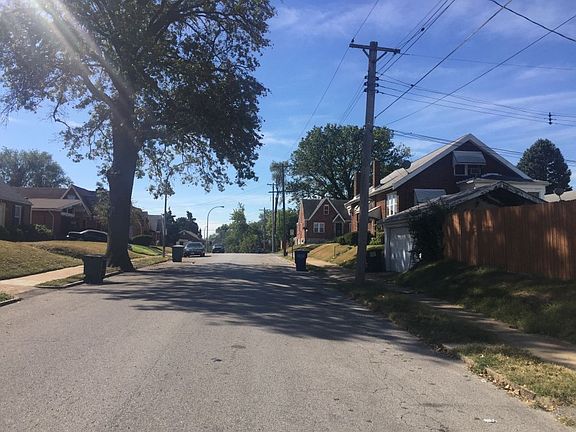 5th image of 8746 Park Ln