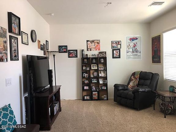 2nd image of 1145 E Pecan Orchard Loop