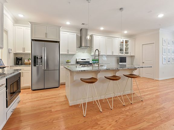 5th image of 278 Alday Ln