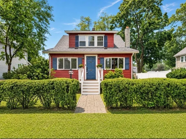18 Fales Rd, Dedham, MA 02026