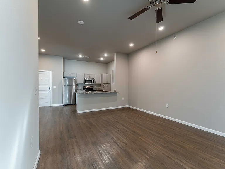 Coryell Commons — Photo 87