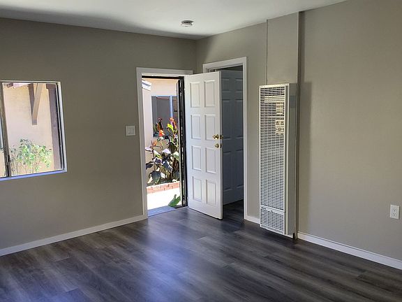 4th image of 2768 E 57th St #1/4
