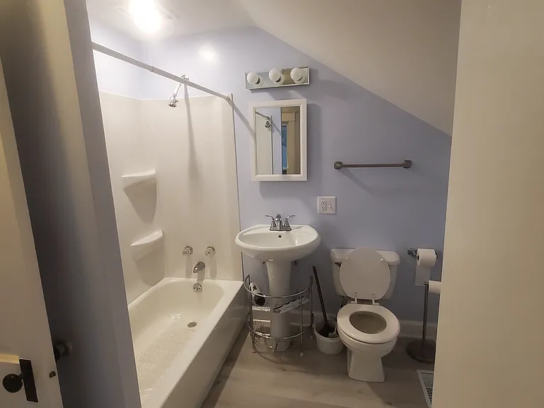 511 Olive St — Photo 10