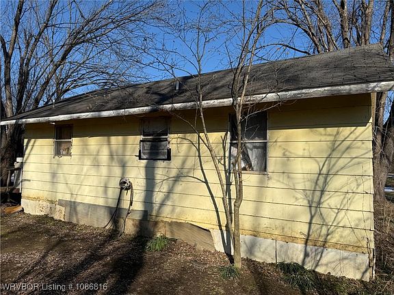 5th image of 19124 Abbott Rd