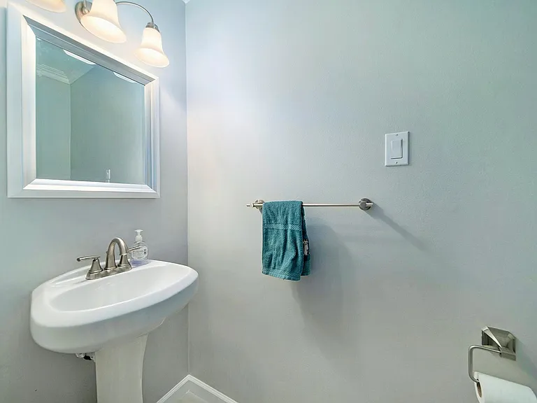 2536 Alveston Dr — Photo 19