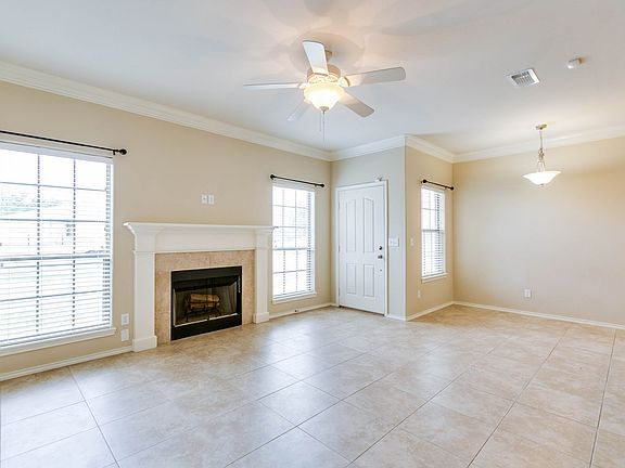 3rd image of 3957 Green Meadow Dr