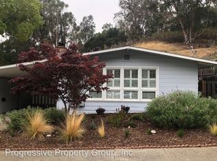 15 Hacienda Ct, San Rafael, CA 94901