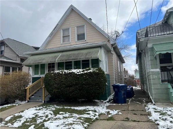 275 Roslyn St, Buffalo, NY 14215
