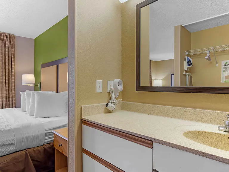 Studio Suite - 1 King Bed