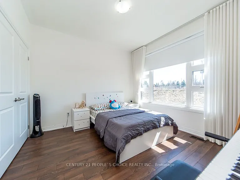 162 Ogston Cres — Photo 37