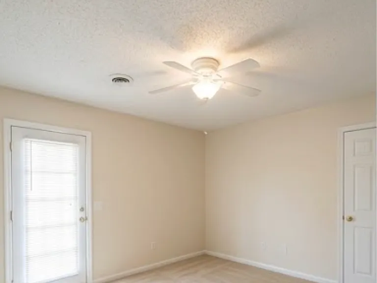 924 W Main St #1 — Photo 9