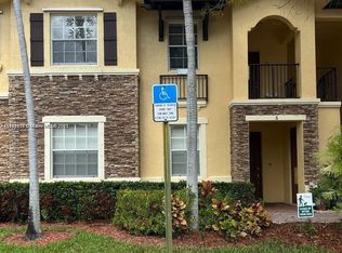 9237 SW 227th St UNIT 27, Cutler Bay, FL 33190