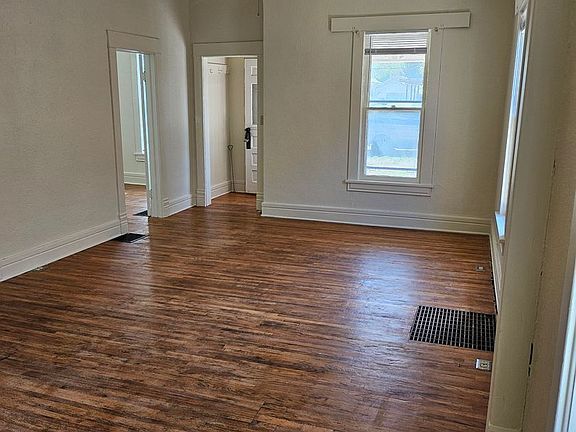 3rd image of 1223 Claremont Ave