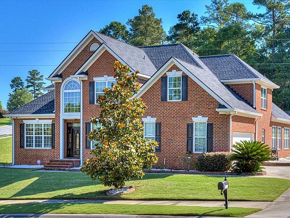 3rd image of 1001 Dorset Ln