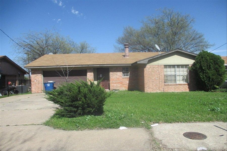 1st image of 2606 Kellogg Ave