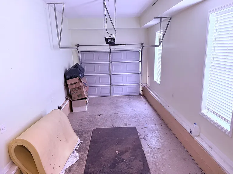 104 Saint Charles Pl — Photo 20