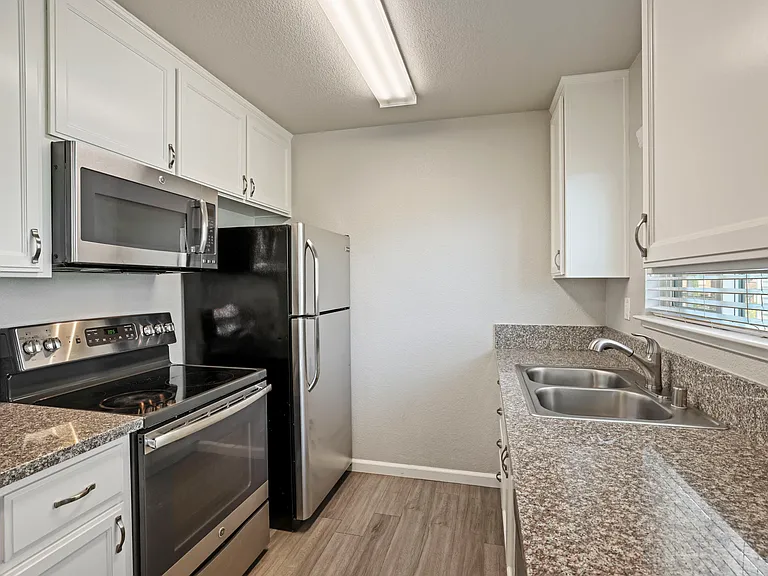 3435 Pacific Ave #5 — Photo 9