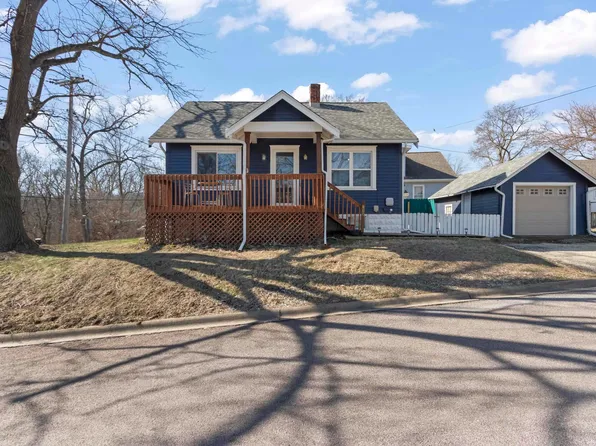 400 Pekin Ave, East Peoria, IL 61611