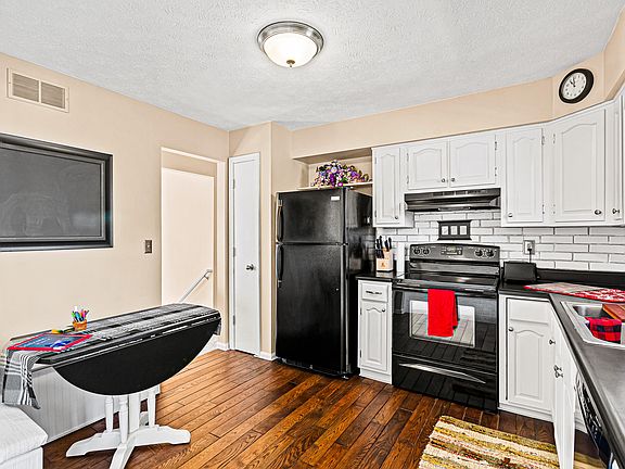 5th image of 1752 Bristow Dr
