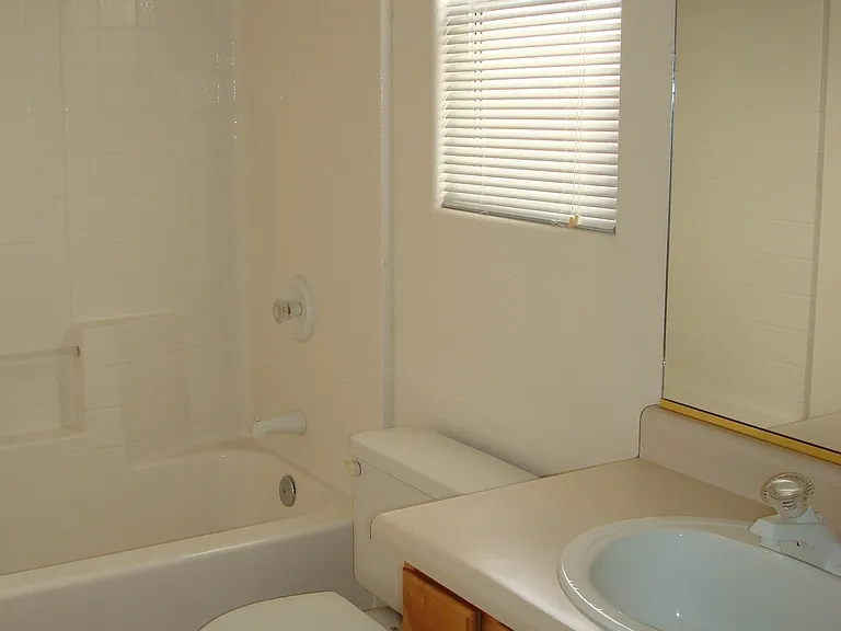 325 Muscat Dr — Photo 15