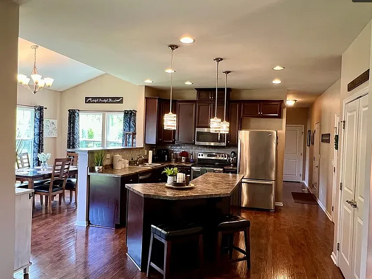Airmont Dr — Photo 6