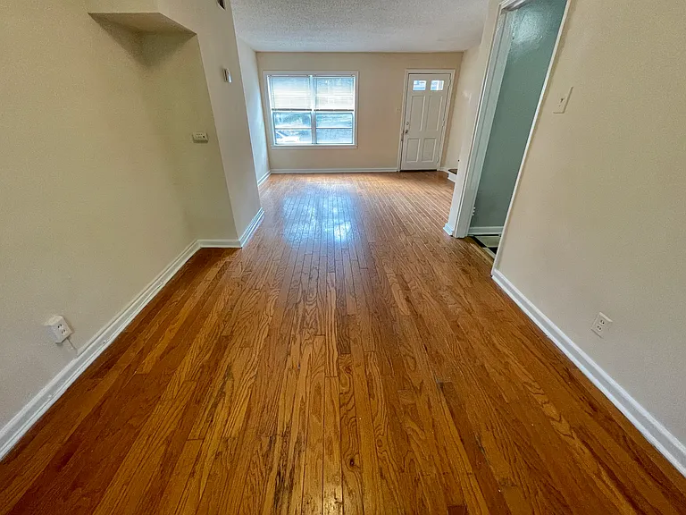 1663 Valley Ave — Photo 4