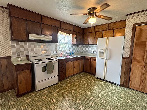 3rd image of 5121 Southern Dr