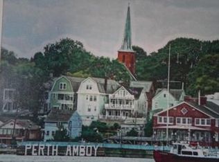 223 Water St, Perth Amboy, NJ 08861