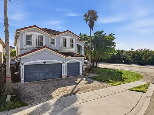 15184 SW 20th St Photo 1