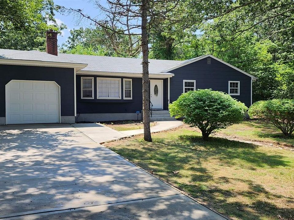 56 Beach Lane Coram NY 11727 Zillow