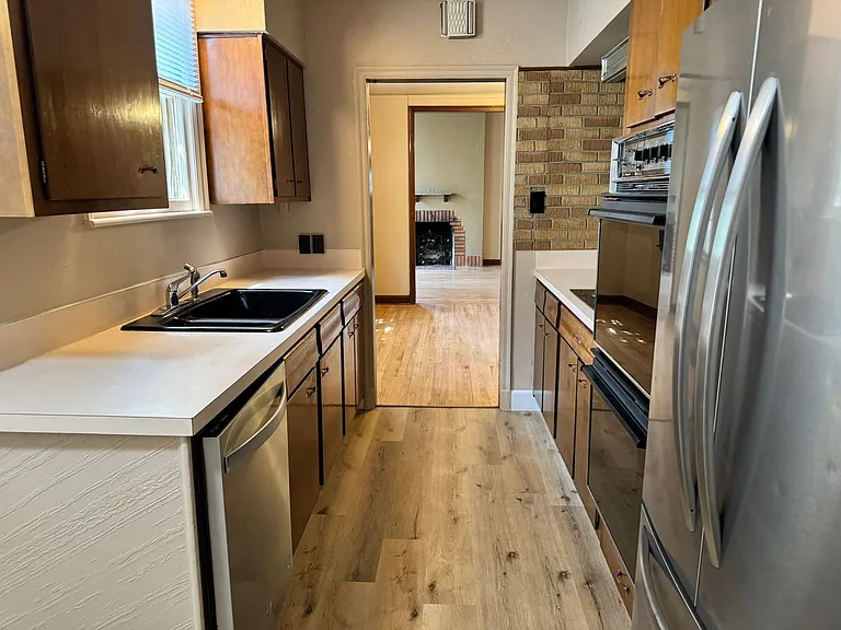 3321 Central Ave — Photo 7