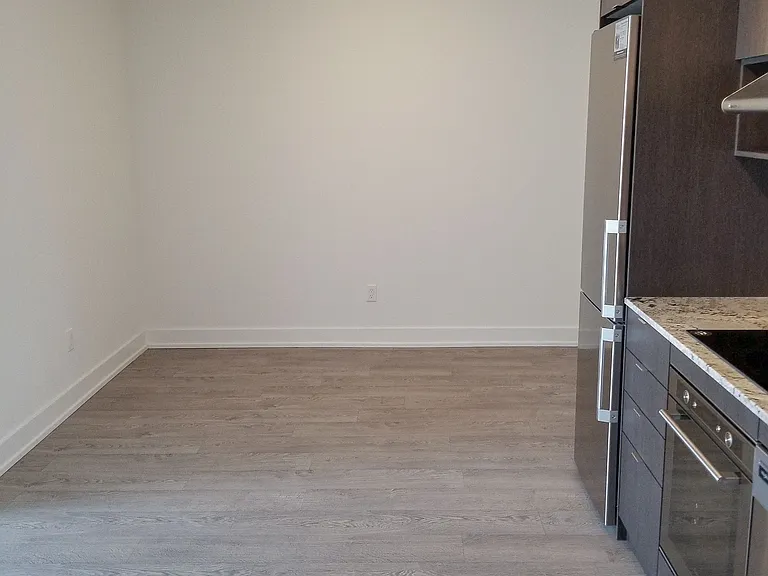 7 Mabelle Ave #2406 — Photo 5