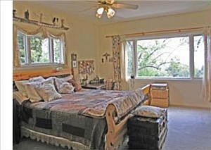 2nd image of 720 Skyland Dr