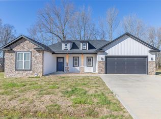 242 Berkshire Dr, Poplar Bluff, MO 63901