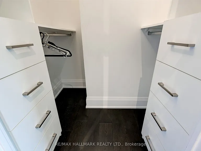 101 Erskine Ave #2907 — Photo 12